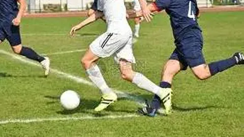 “篮球世家传承：加内特女儿加入密歇根女排，续写父女篮球传奇”