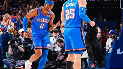 浙江大胜海牛止连败 王钰栋双响助中超精彩对决